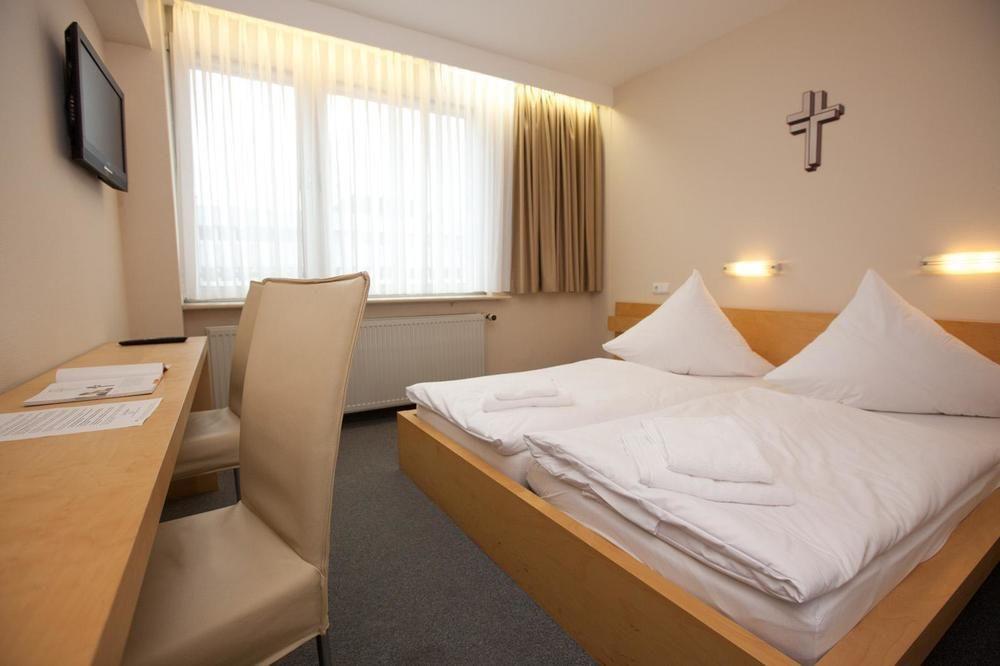 Mainhaus Stadthotel Frankfurt Франкфурт-на-Майні Екстер'єр фото