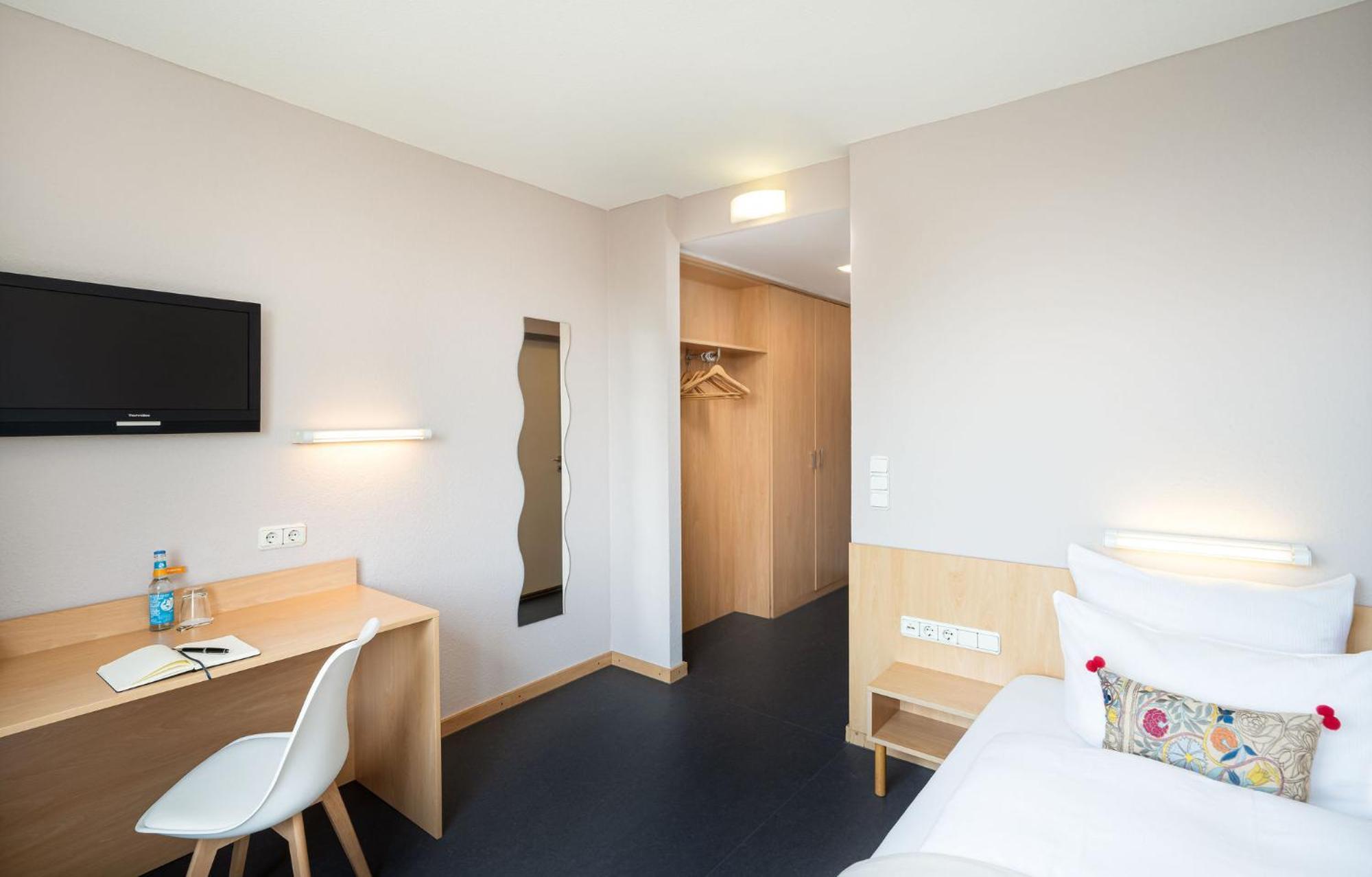 Mainhaus Stadthotel Frankfurt Франкфурт-на-Майні Екстер'єр фото