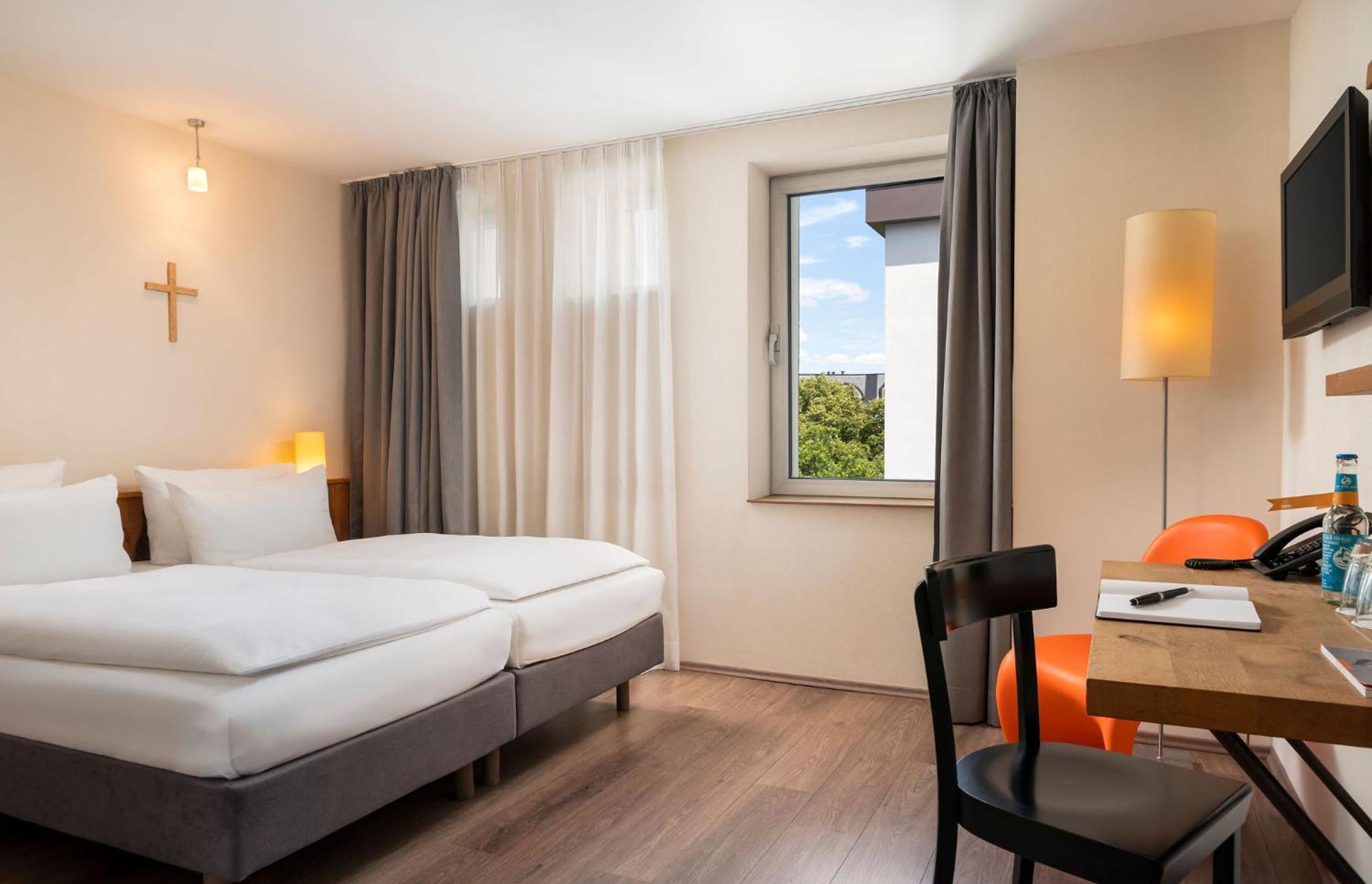 Mainhaus Stadthotel Frankfurt Франкфурт-на-Майні Екстер'єр фото